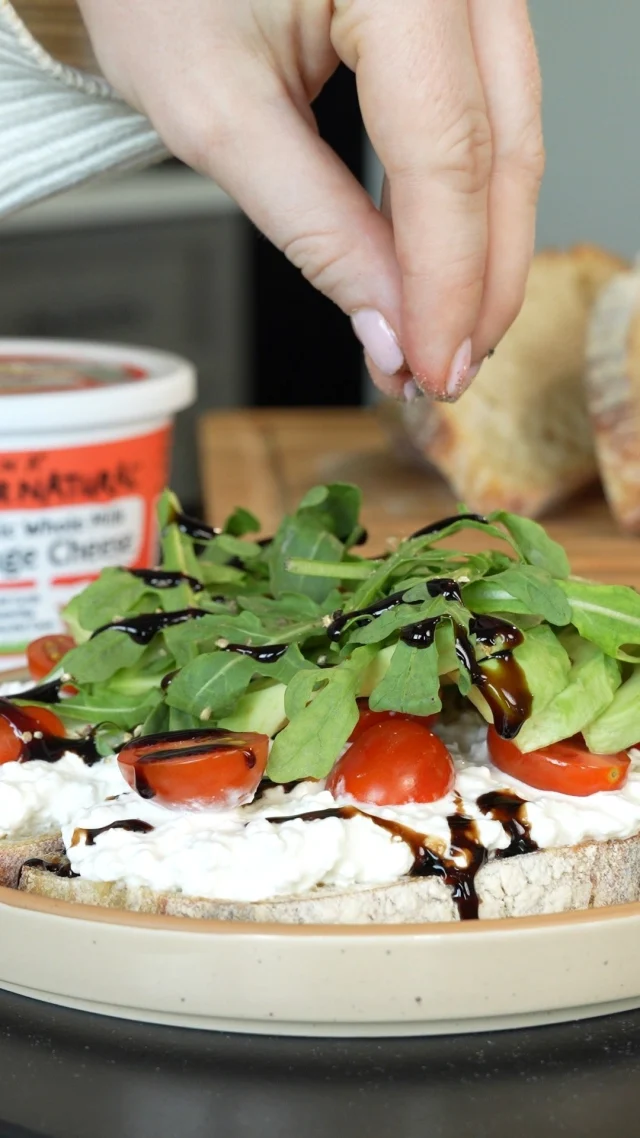 Ever wondered what goes on behind the camera during your favorite food commercials? Wonder no more. 😎